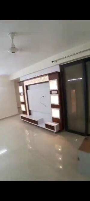 Room in 3.5 BHK Apartment at JKG Palm Resort, Raj Nagar Extension – for Rent