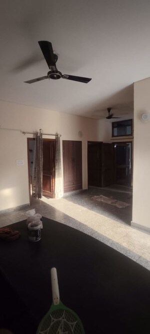 2 BHK Independent House For Rent in Sector 15