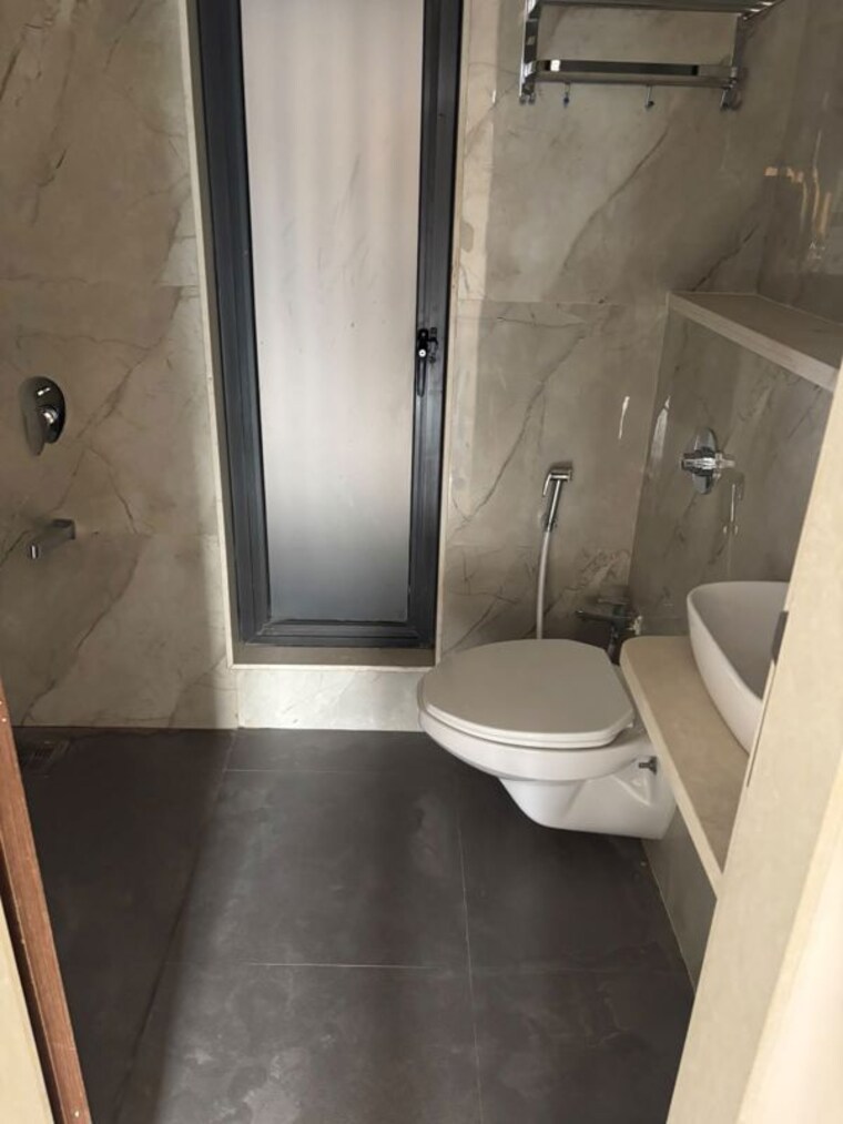 Bathroom, worli 2 Bedroom 545 Sq.Ft. Apartment In Worli Mumbai 10746255