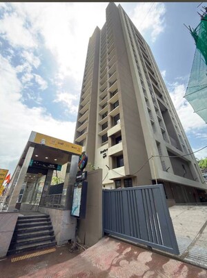 2 BHK Apartment – Exterior View View at Worli - for Rent