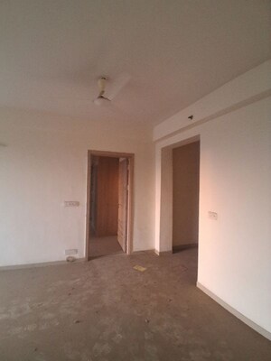 Furnished Amenities in 3.5 BHK Apartment at DLF Express Greens, Manesar Sector 1a – for Rent