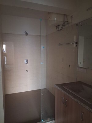 Bathroom in 3.5 BHK Apartment at DLF Express Greens, Manesar Sector 1a – for Rent