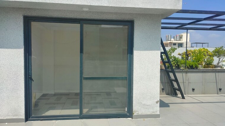 Room, greater kailash i 3 Bedroom 208 Sq.Yd. Builder Floor In Greater Kailash I Delhi 10746282