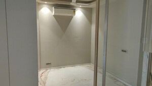 Room in 3 BHK Builder Floor at Greater Kailash I – for Rent