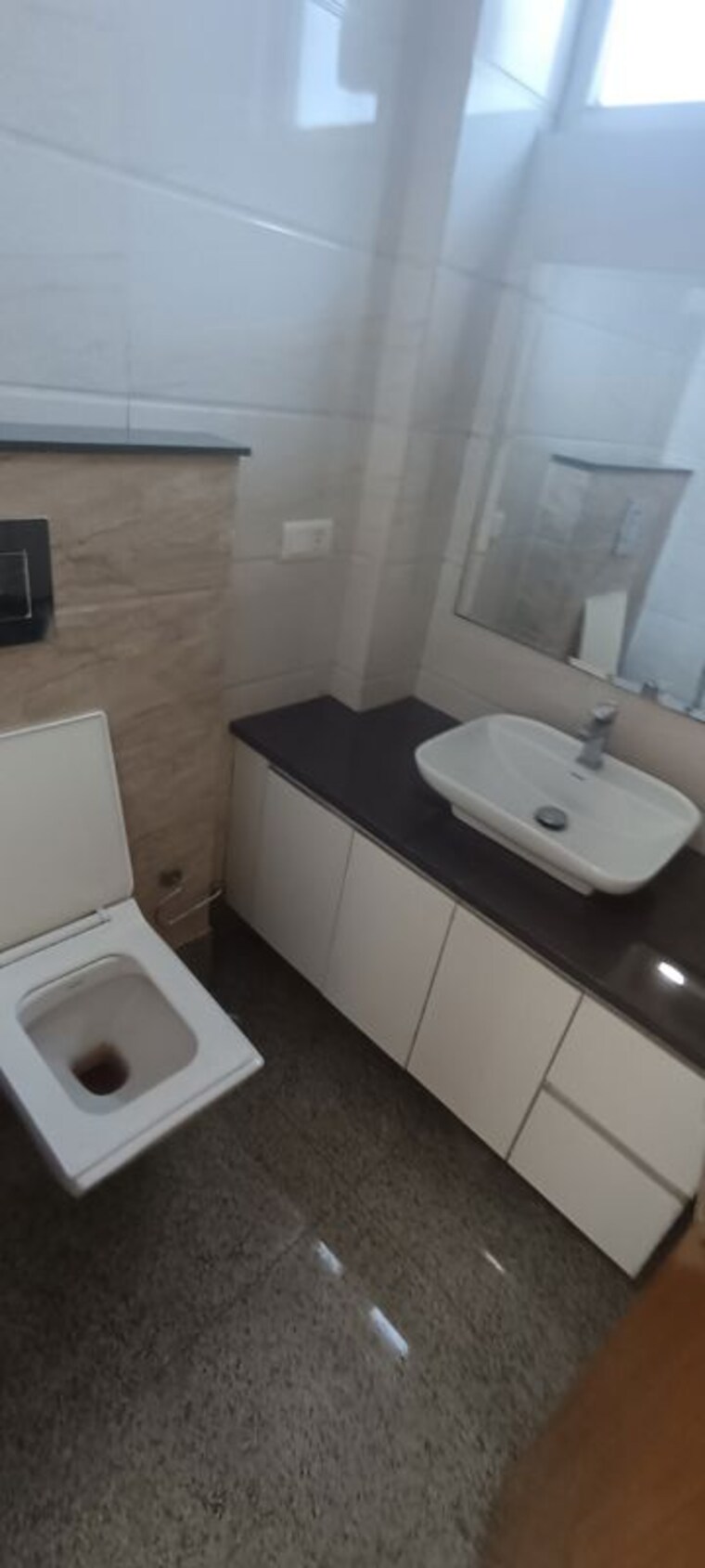 Team Area, east of kailash 3 Bedroom 200 Sq.Yd. Builder Floor In East Of Kailash Delhi 10746287