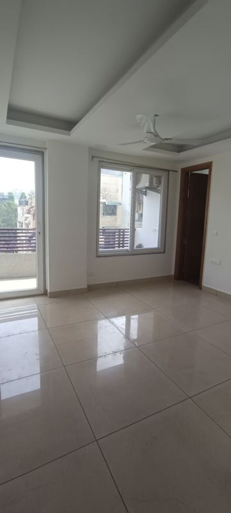 Room, east of kailash 3 Bedroom 200 Sq.Yd. Builder Floor In East Of Kailash Delhi 10746287