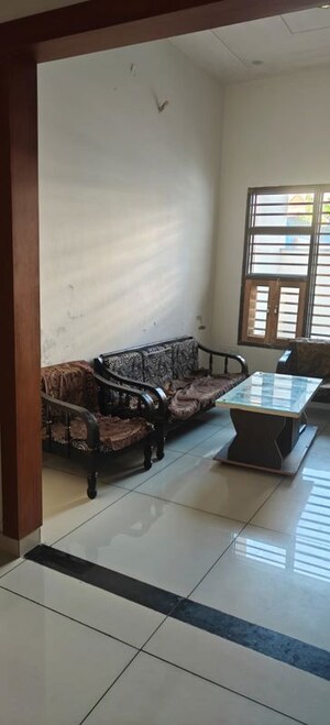 Living Room in 3 BHK Independent House at Azad Nagar – for Rent