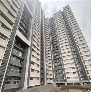 2 BHK Apartment For Rent in Omkar Signet, Malad East
