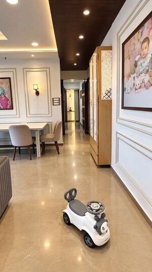 Living Room in 2 BHK Apartment at Anand Villa Khar, Khar West – for Rent