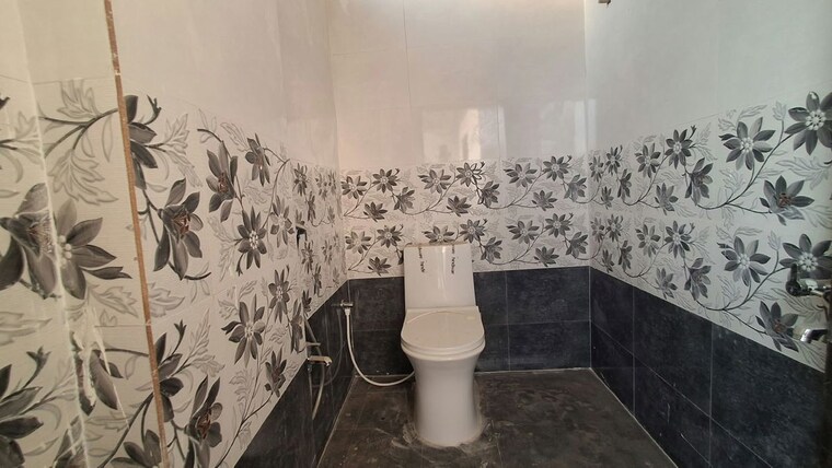 Bathroom, moula ali hill 3 Bedroom 1830 Sq.Ft. Builder Floor In Moula Ali Hill Hyderabad 10746379