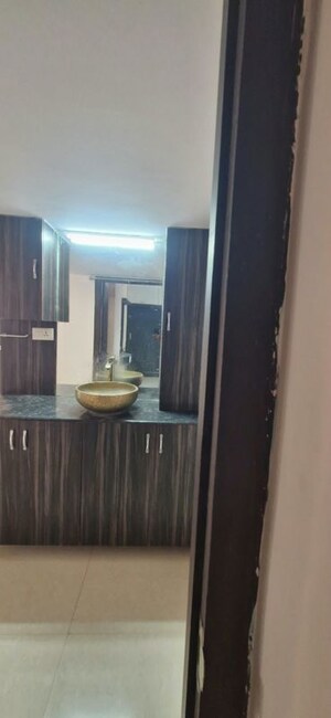 Building Lobby in 3 BHK Builder Floor at Kondapur – for Rent
