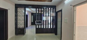 Room in 3 BHK Builder Floor at Kondapur – for Rent