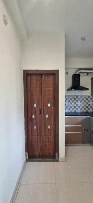 Furnished Amenities in 3 BHK Builder Floor at Kondapur – for Rent