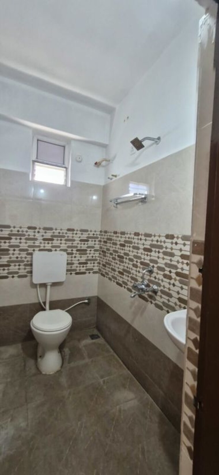 Bathroom, kondapur 3 Bedroom 1850 Sq.Ft. Builder Floor In Kondapur Hyderabad 10746448