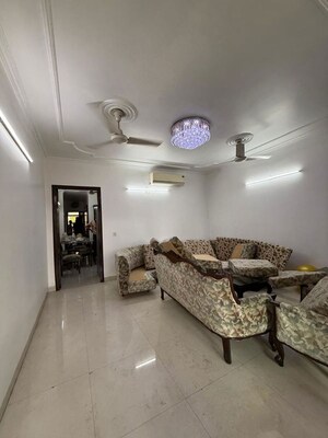 2 BHK Builder Floor For Rent in Kalkaji