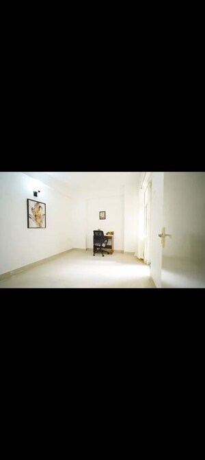 Room in 3 BHK Apartment at High End Paradise II, Raj Nagar Extension – for Rent