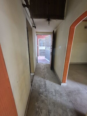 3 BHK Apartment – Entrance View at Mayur Vihar - for Rent
