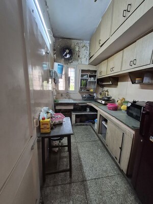 Kitchen/pantry in 1.5 BHK Apartment at Mayur Vihar – for Rent
