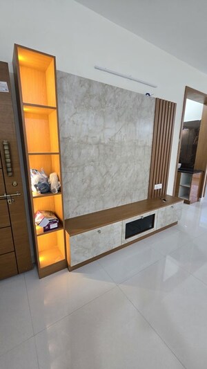 Room in 3 BHK Apartment at United Sun City, Kadugodi – for Rent