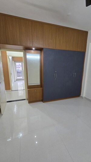 Room in 3 BHK Apartment at United Sun City, Kadugodi – for Rent