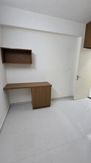 Room in 3 BHK Apartment at United Sun City, Kadugodi – for Rent