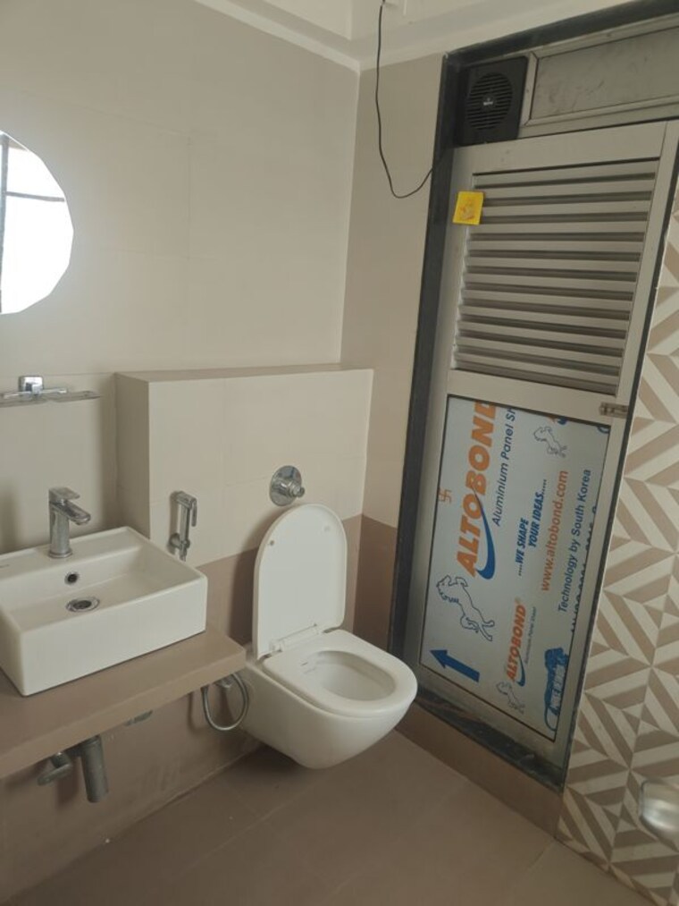 Bathroom, mayfair-the-view 2 Bedroom 629 Sq.Ft. Apartment In Vikhroli West Mumbai 10746551