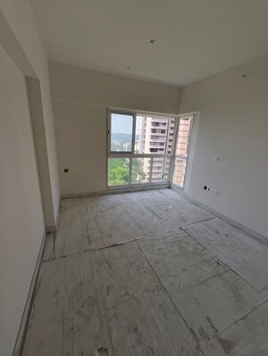 Room in 2 BHK Apartment at VKG Amazon, Andheri East – for Rent