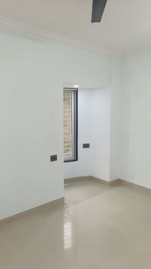 Room in 2 BHK Apartment at HDIL Dheeraj Diamond, Malad West – for Rent
