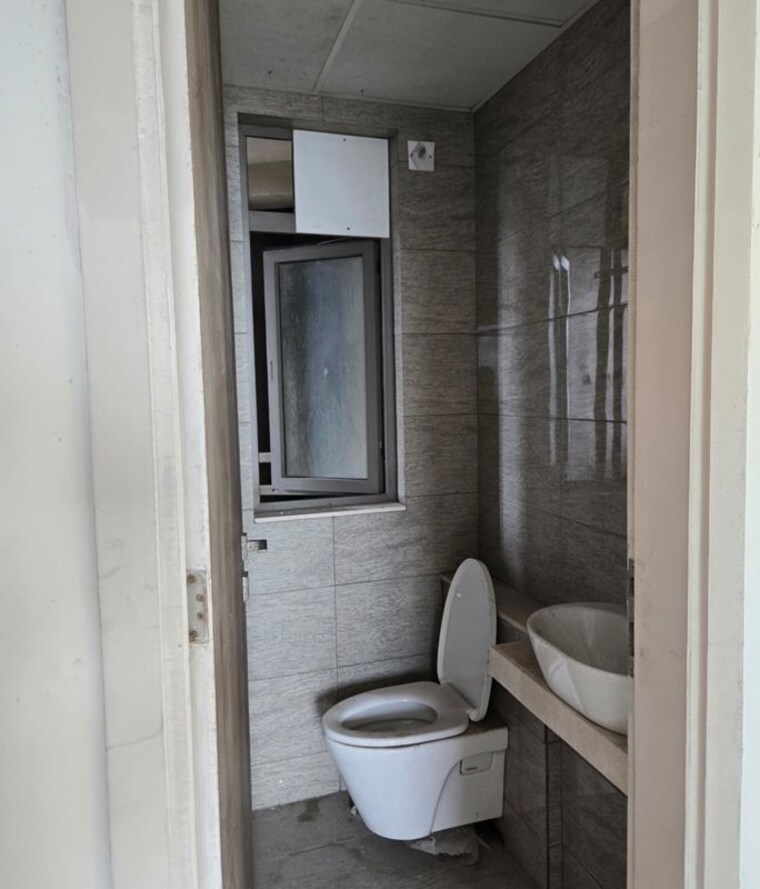 Bathroom, spenta-alta-vista 2 Bedroom 627 Sq.Ft. Apartment In Chembur Mumbai 10746630