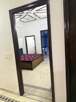 1 RK Builder Floor For Rent in RWA Apartments Sector 40, Sector 40
