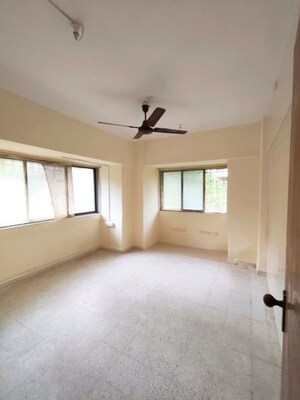 Room in 1 BHK Apartment at Golders Green CHS, Borivali West – for Rent