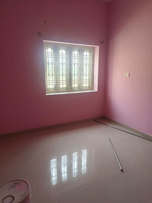Room in  Office Space at Patliputra Colony – for Rent