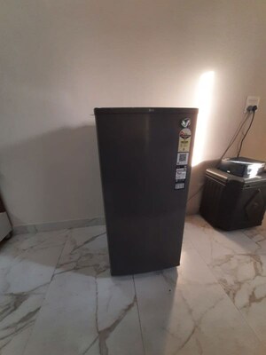 Room in 2 BHK Apartment at Kharar Road – for Rent