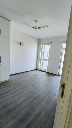 Room in 4 BHK Builder Floor at SS Linden, Sector 84 – for Rent
