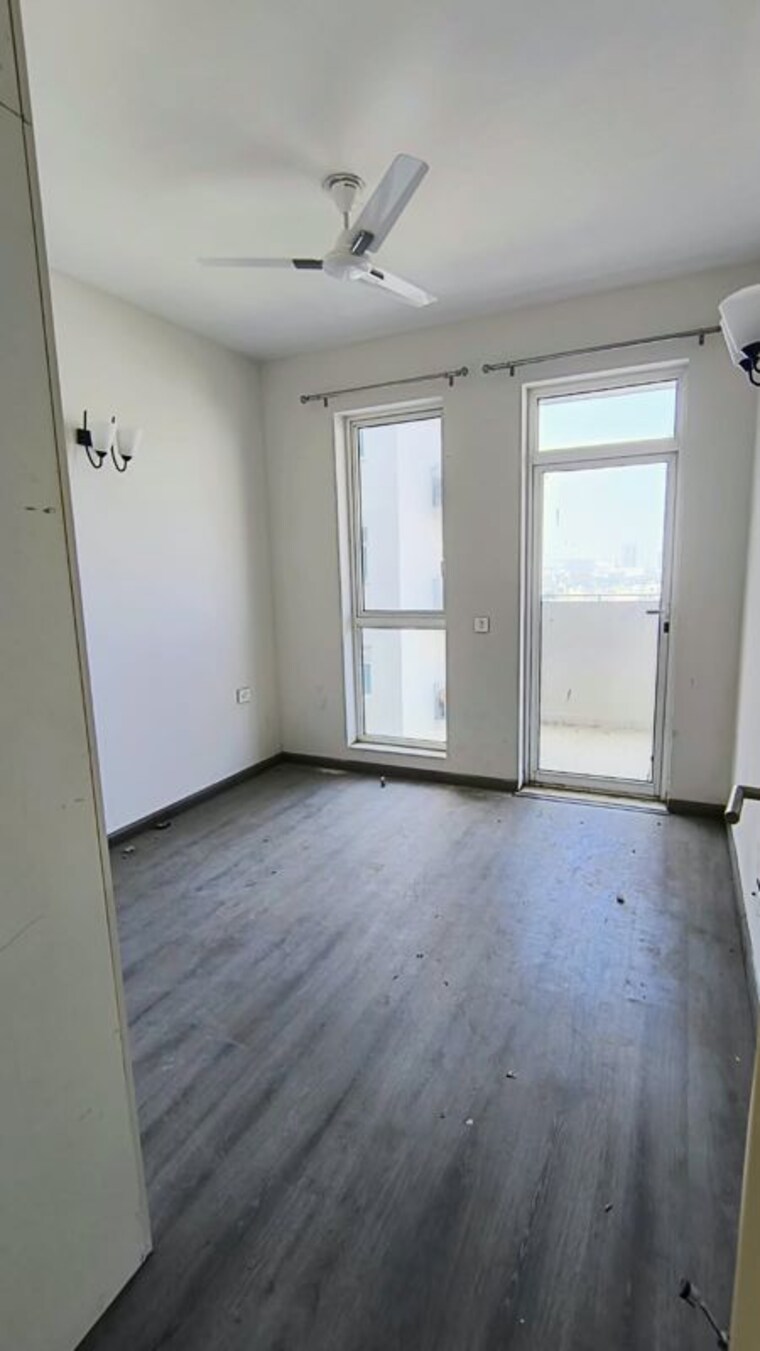Room, ss-linden 4 Bedroom 2600 Sq.Ft. Builder Floor In Sector 84 Gurgaon 10746646
