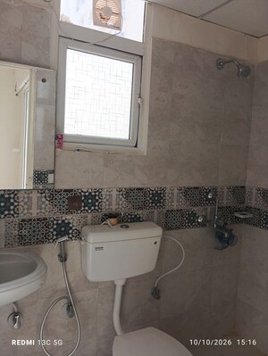 Team Area in 2 BHK Apartment at Signature Global Prime, Sector 63a – for Rent