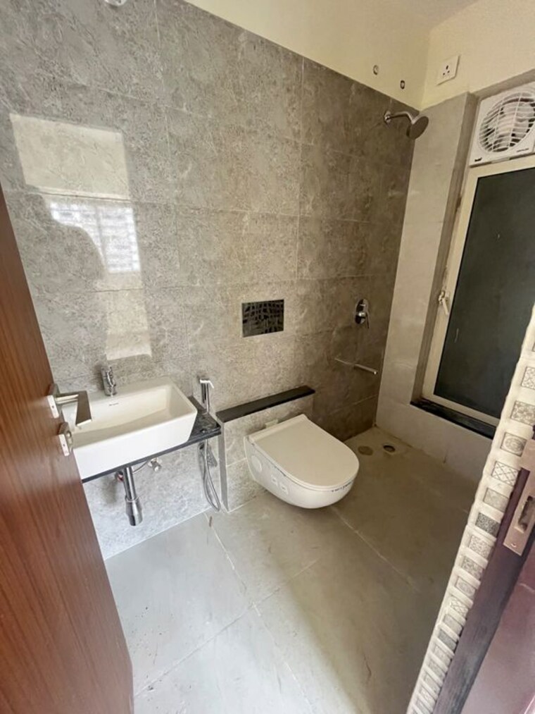 Bathroom, omkar-signet 2 Bedroom 503 Sq.Ft. Apartment In Malad East Mumbai 10746678