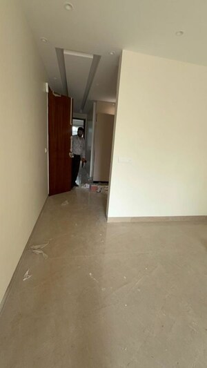 Room in 3 BHK Builder Floor at Saket – for Rent
