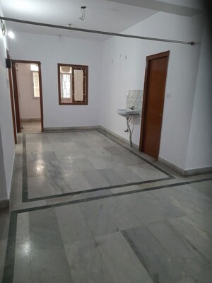 Room in 2 BHK Apartment at Anandpuri – for Rent