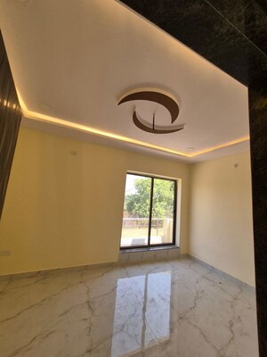 Room in 3 BHK Independent House at Gwarighat – for Sale