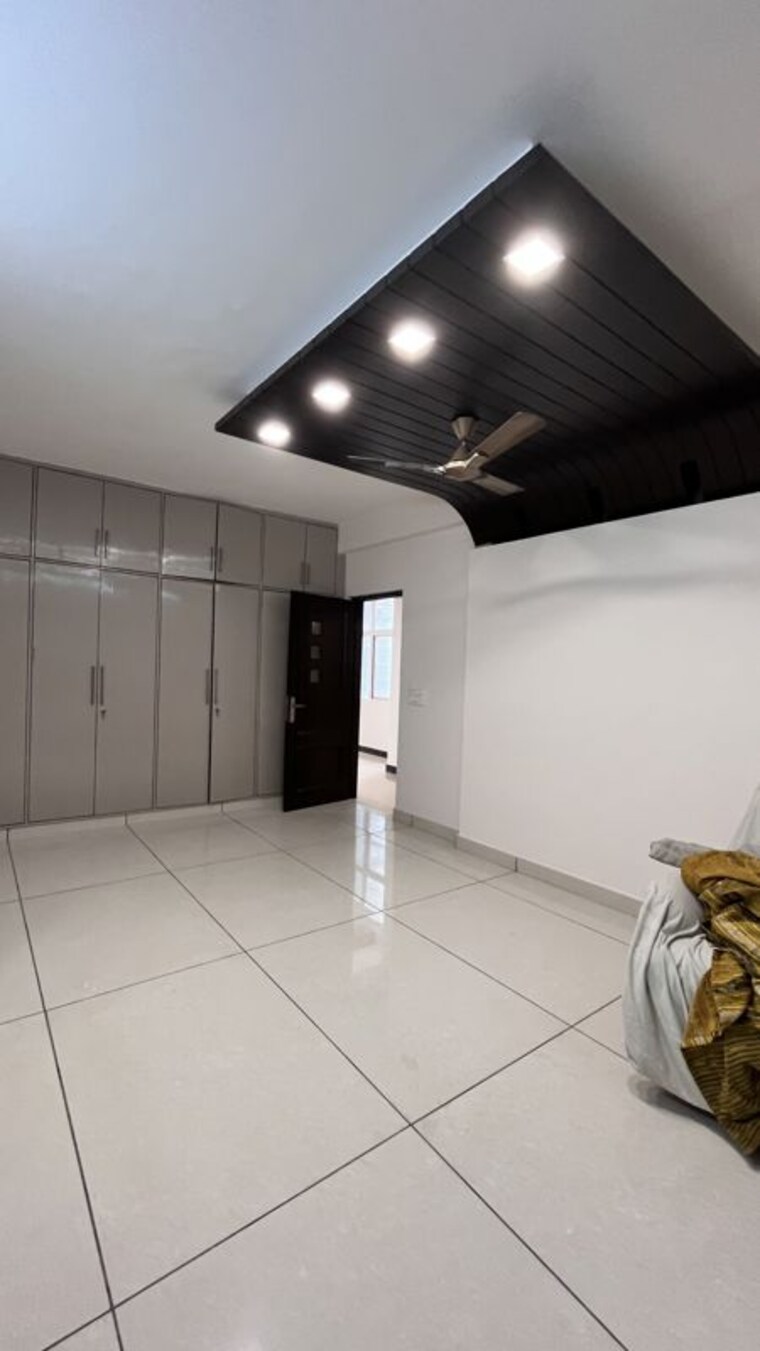 Tv Room, kailash colony 3.5 Bedroom 308 Sq.Yd. Builder Floor In Kailash Colony Delhi 10746703