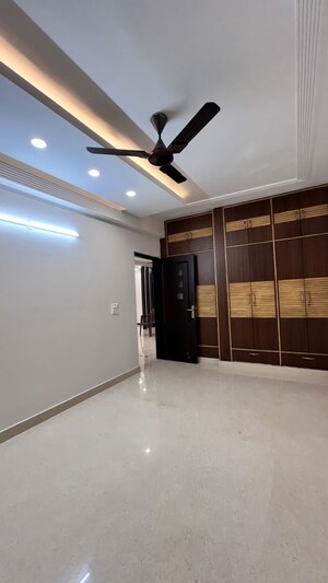 Room in 3.5 BHK Builder Floor at Kailash Colony – for Sale