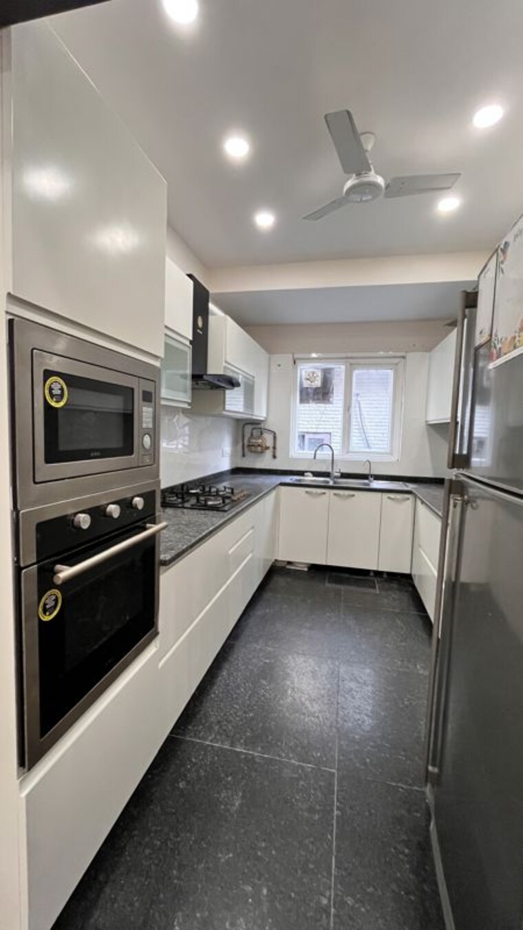 Kitchen, kailash colony 3.5 Bedroom 308 Sq.Yd. Builder Floor In Kailash Colony Delhi 10746703