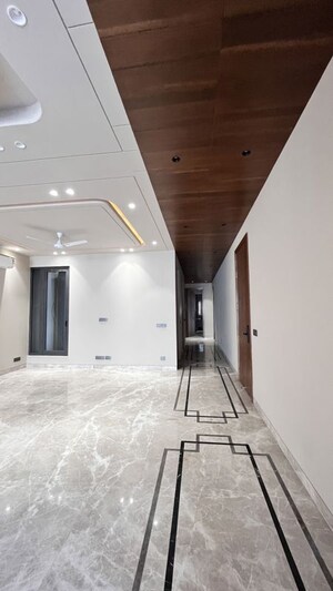 Building Lobby in 4 BHK Builder Floor at Kailash Colony – for Sale
