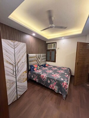 Bedroom in 1 BHK Apartment at Chattarpur – for Rent