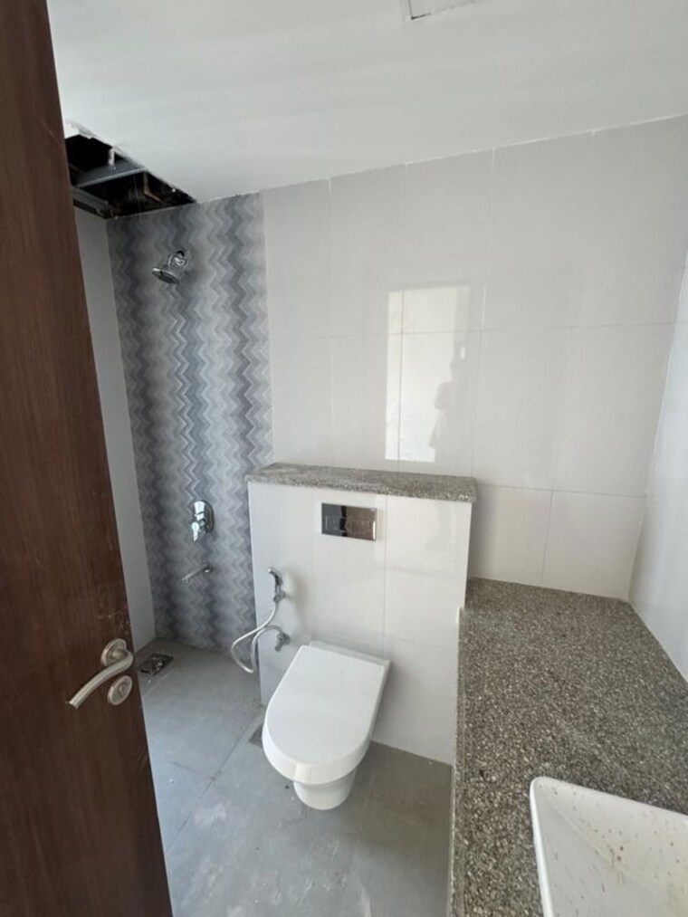 Bathroom, sheth-montana 2 Bedroom 768 Sq.Ft. Apartment In Mulund West Mumbai 10746728