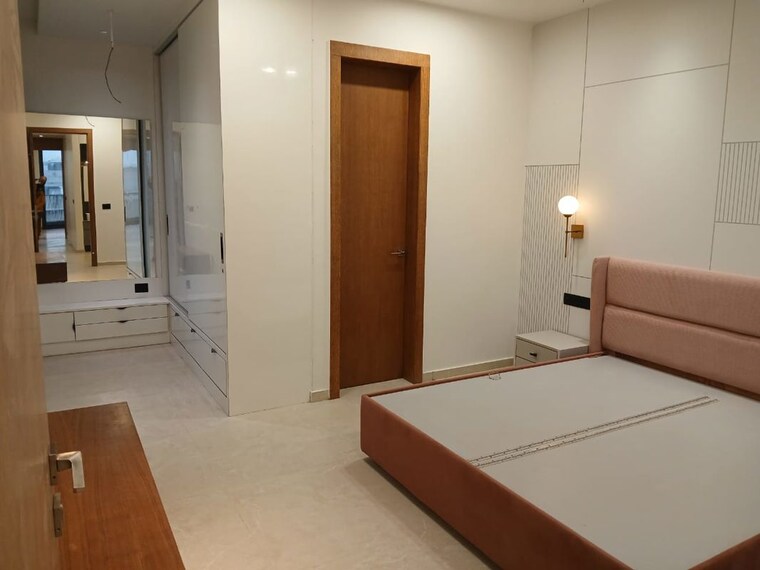 Room, sector 16 3 Bedroom 250 Sq.Yd. Builder Floor In Sector 16 Hisar 10746735