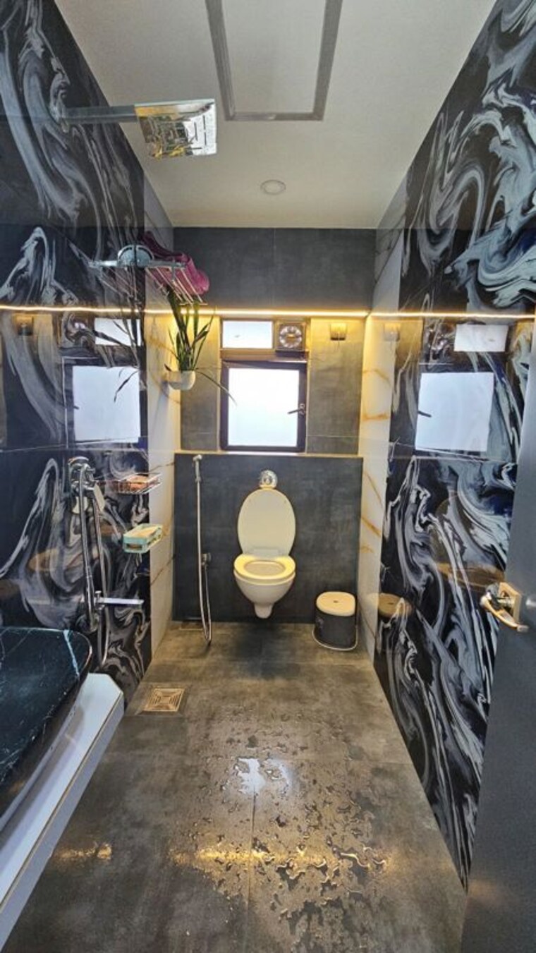 Bathroom, vishnu-mahal 4 Bedroom 1550 Sq.Ft. Apartment In Churchgate Mumbai 10746739