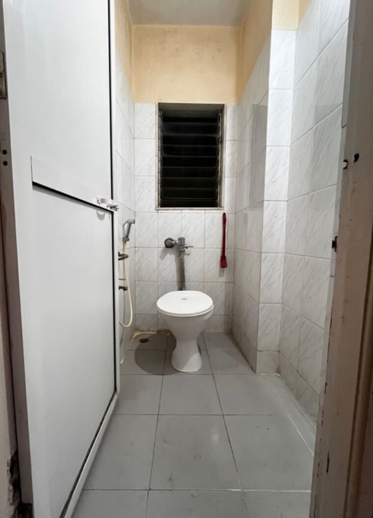 Bathroom, shiv-bhagtani-manor-3b-chs 1 Bedroom 400 Sq.Ft. Apartment In Chandivali Mumbai 10746766