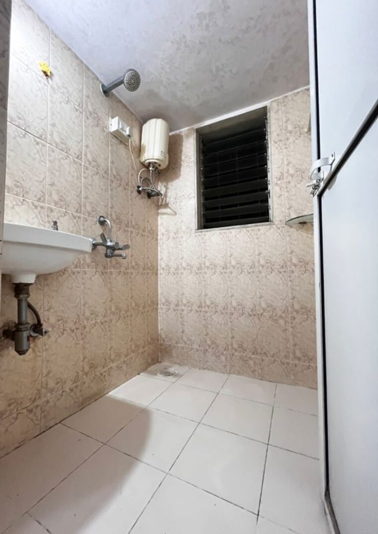 Bathroom, shiv-bhagtani-manor-3b-chs 1 Bedroom 400 Sq.Ft. Apartment In Chandivali Mumbai 10746766